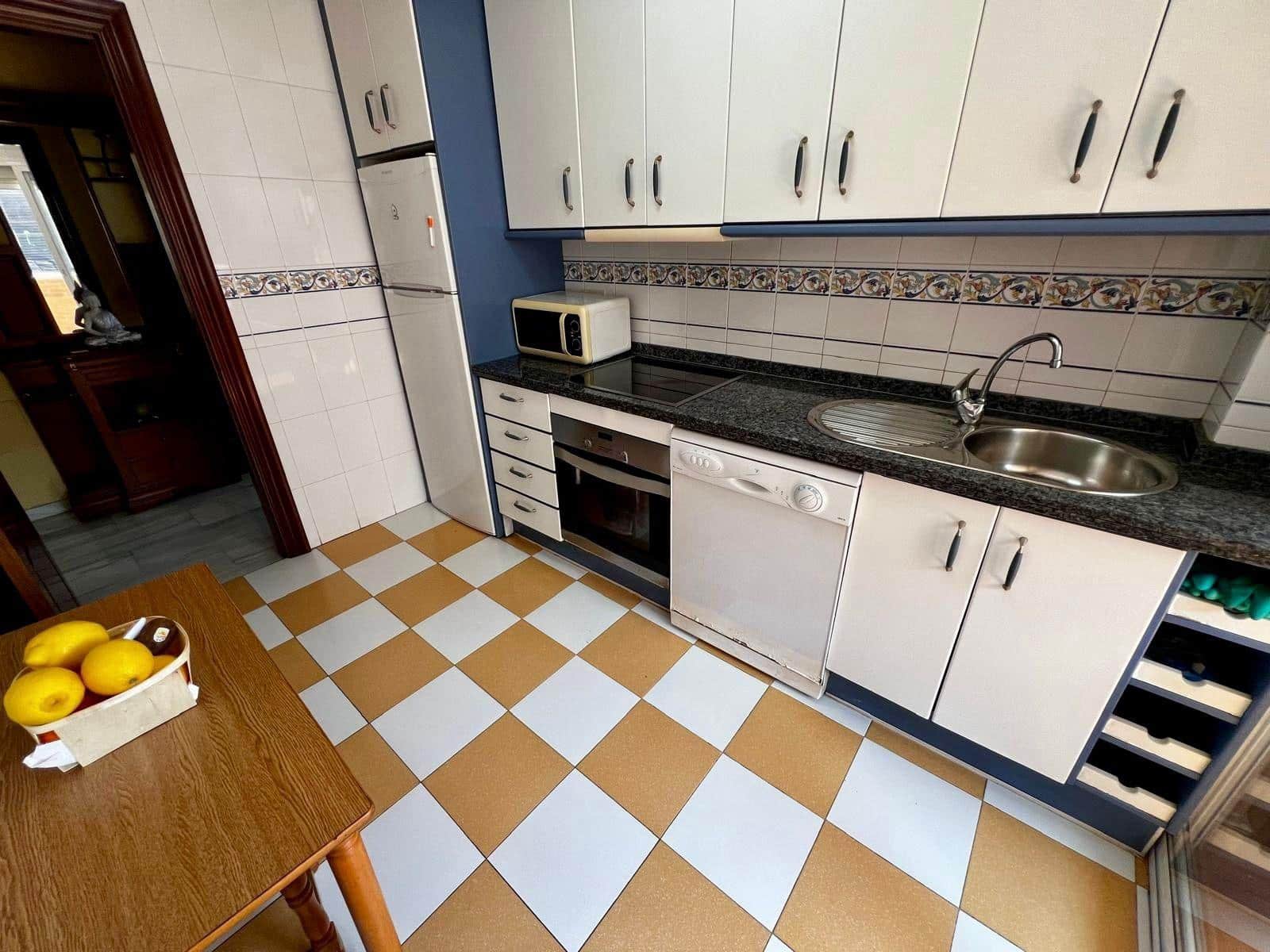 3 makuuhuone Asunto myytävänä paikassa Malaga kaupunki mukana 
autotalli - 394 000 € (Ref: 9720048)