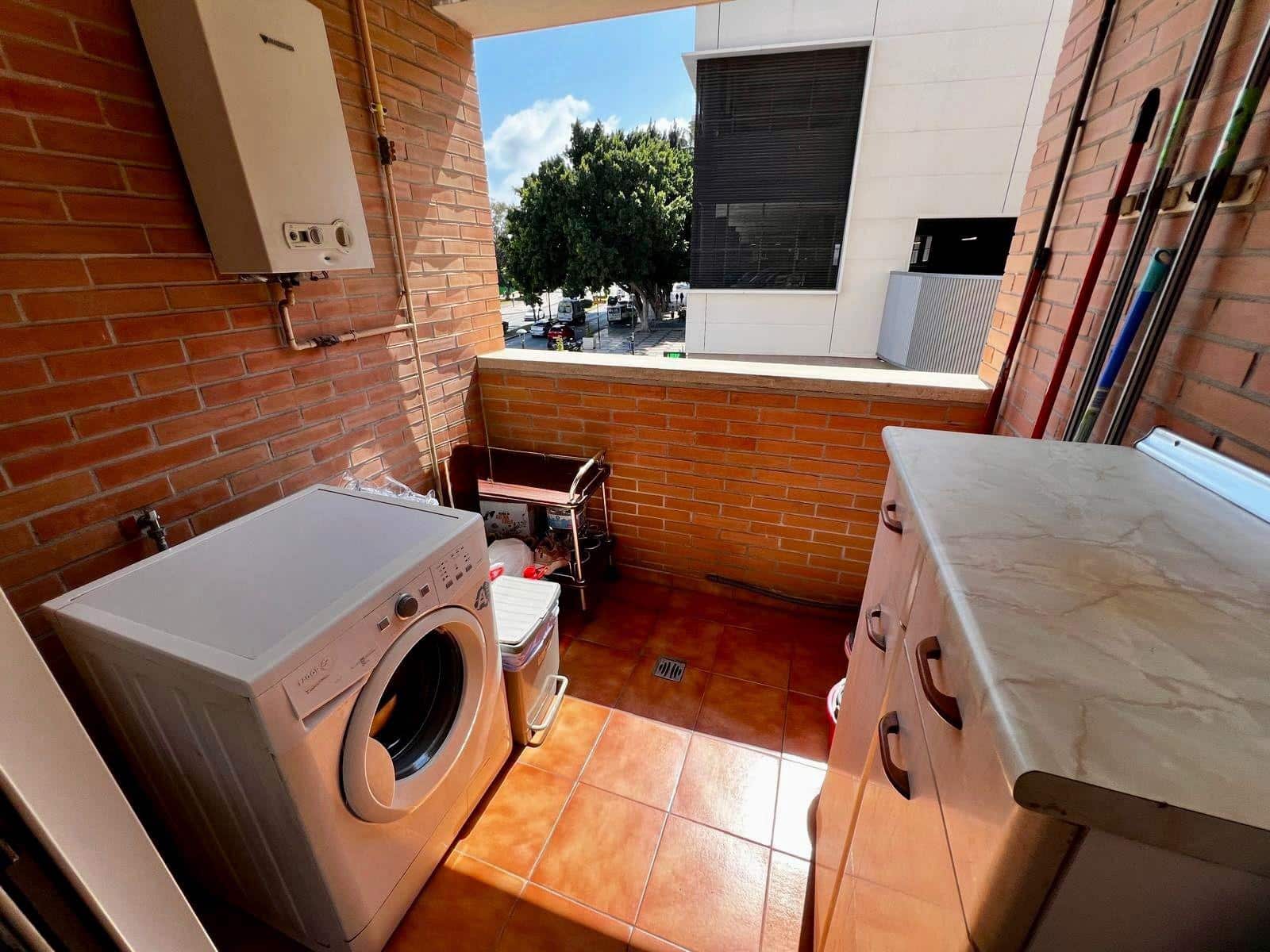 3 makuuhuone Asunto myytävänä paikassa Malaga kaupunki mukana 
autotalli - 394 000 € (Ref: 9720048)