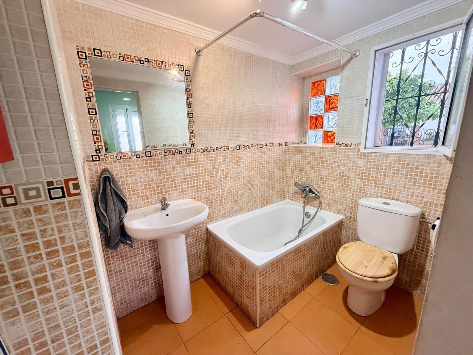 2 bedroom Flat for sale in Malaga city - € 208,100 (Ref: 9726744)