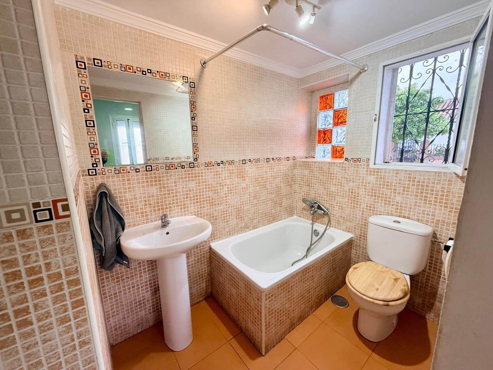 2 bedroom Flat for sale in Malaga city - € 208,100 (Ref: 9726744)