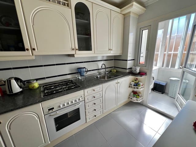 Piso de 3 habitaciones en Málaga ciudad en venta - 380.000 € (Ref: 9726745)