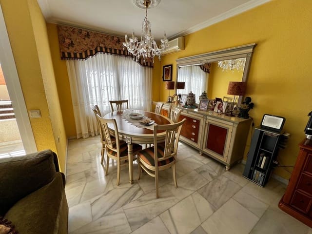 Piso de 3 habitaciones en Málaga ciudad en venta - 380.000 € (Ref: 9726745)