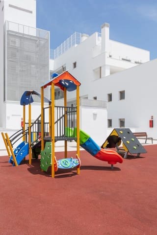 4 Zimmer Wohnung zu verkaufen in Málaga Stadt mit Pool Garage - 539.000 € (Ref: 9752129)