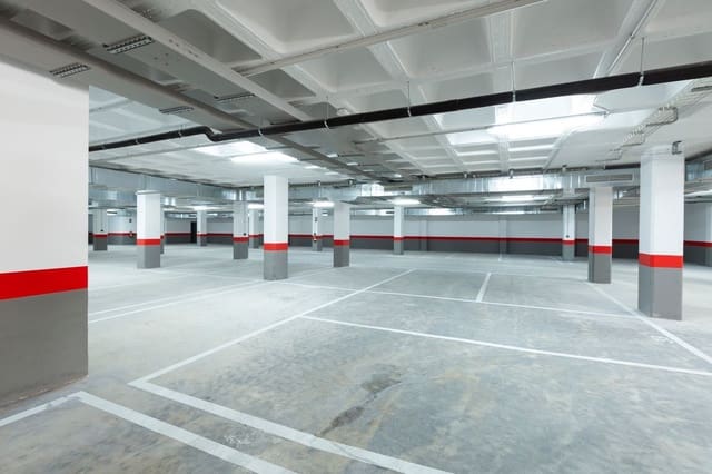 4 Zimmer Wohnung zu verkaufen in Málaga Stadt mit Pool Garage - 539.000 € (Ref: 9752129)