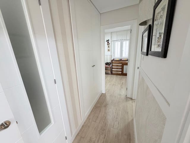 3 soverom Leilighet til salgs i Cruz de Humilladero, Málaga by - € 339 000 (Ref: 9770724)