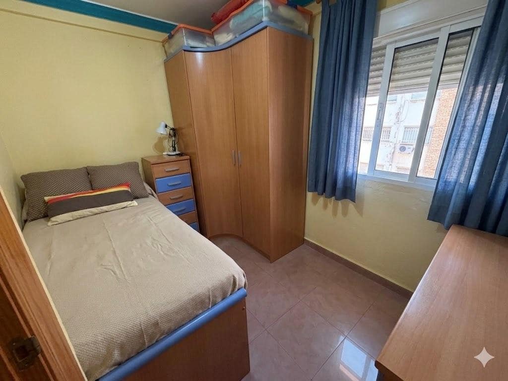 3 sovrum Lägenhet till salu i Malaga stad - 260 000 € (Ref: 9788721)