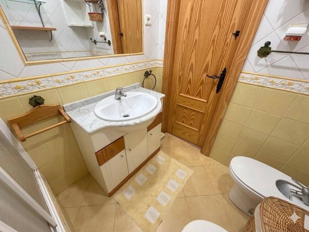 3 sovrum Lägenhet till salu i Malaga stad - 260 000 € (Ref: 9788721)