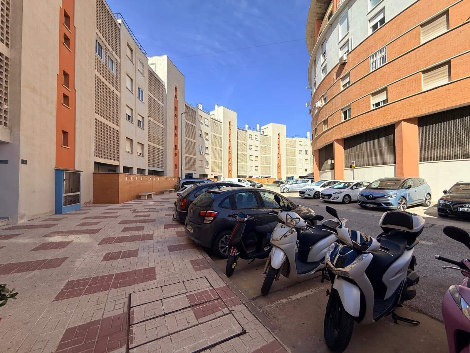 4 bedroom Flat for sale in Malaga city - € 349,000 (Ref: 9820614)