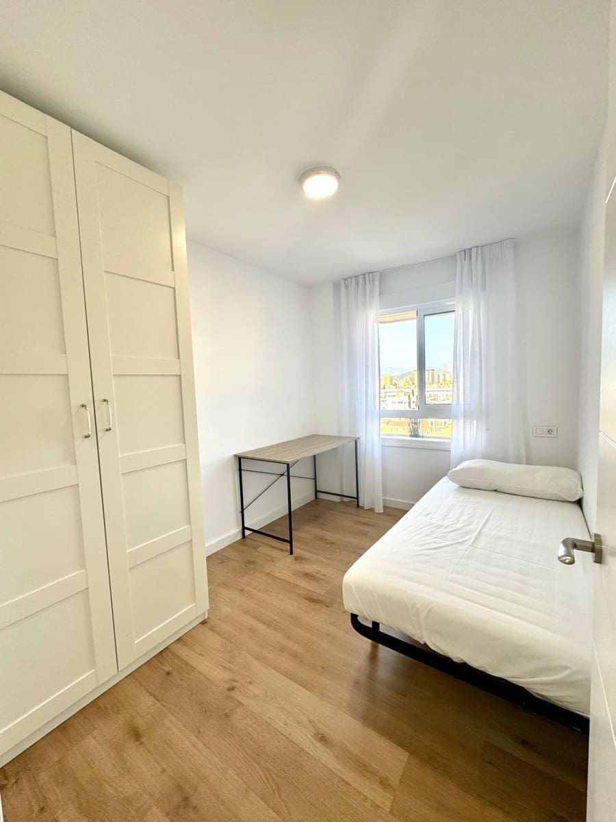 3 Zimmer Wohnung zu verkaufen in Malaga Stadt - 350.000 € (Ref: 9898884)