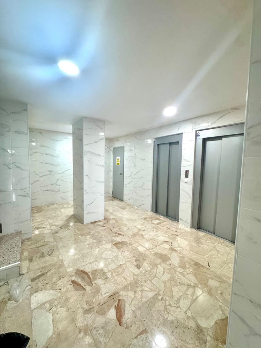 3 Zimmer Wohnung zu verkaufen in Malaga Stadt - 350.000 € (Ref: 9898884)