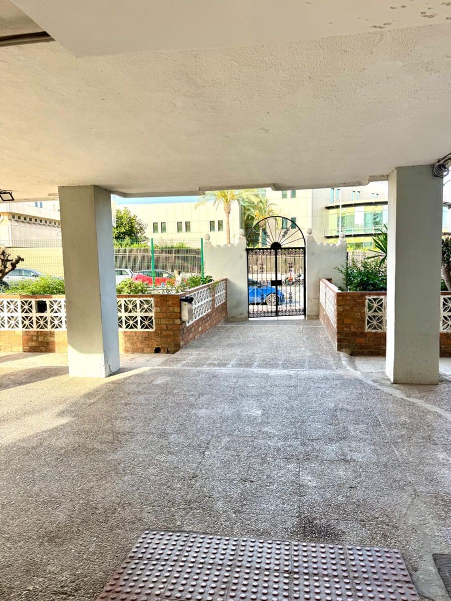 3 Zimmer Wohnung zu verkaufen in Malaga Stadt - 350.000 € (Ref: 9898884)