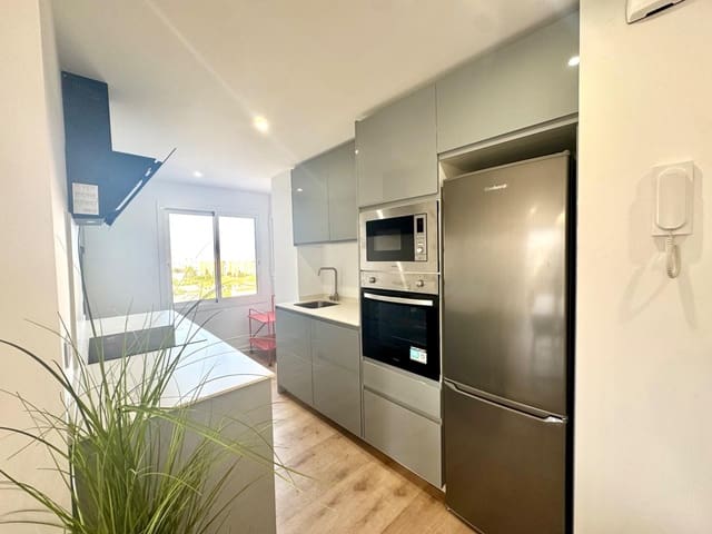 3 soveværelse Lejlighed til salg i Cruz de Humilladero, Málaga by - € 350.000 (Ref: 9898884)