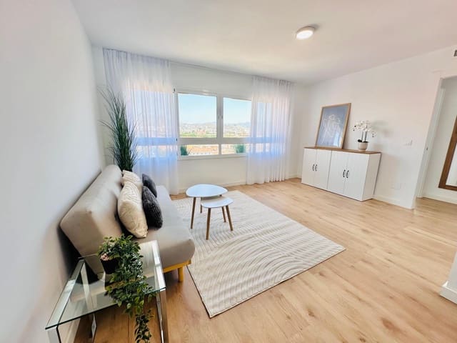 3 soveværelse Lejlighed til salg i Cruz de Humilladero, Málaga by - € 330.000 (Ref: 9898884)
