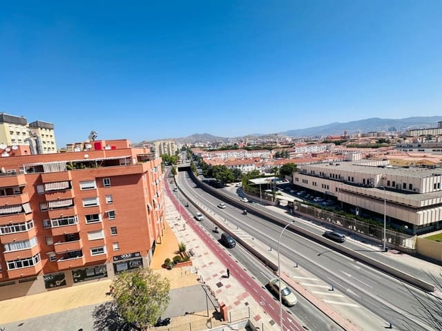 3 soveværelse Lejlighed til salg i Cruz de Humilladero, Málaga by - € 330.000 (Ref: 9898884)