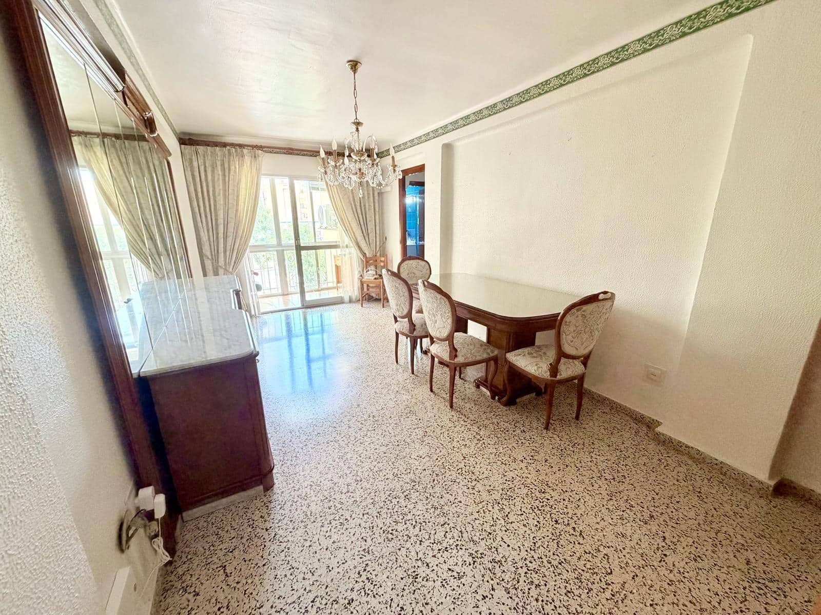 3 soveværelse Lejlighed til salg i Malaga by - € 262.000 (Ref: 9920525)