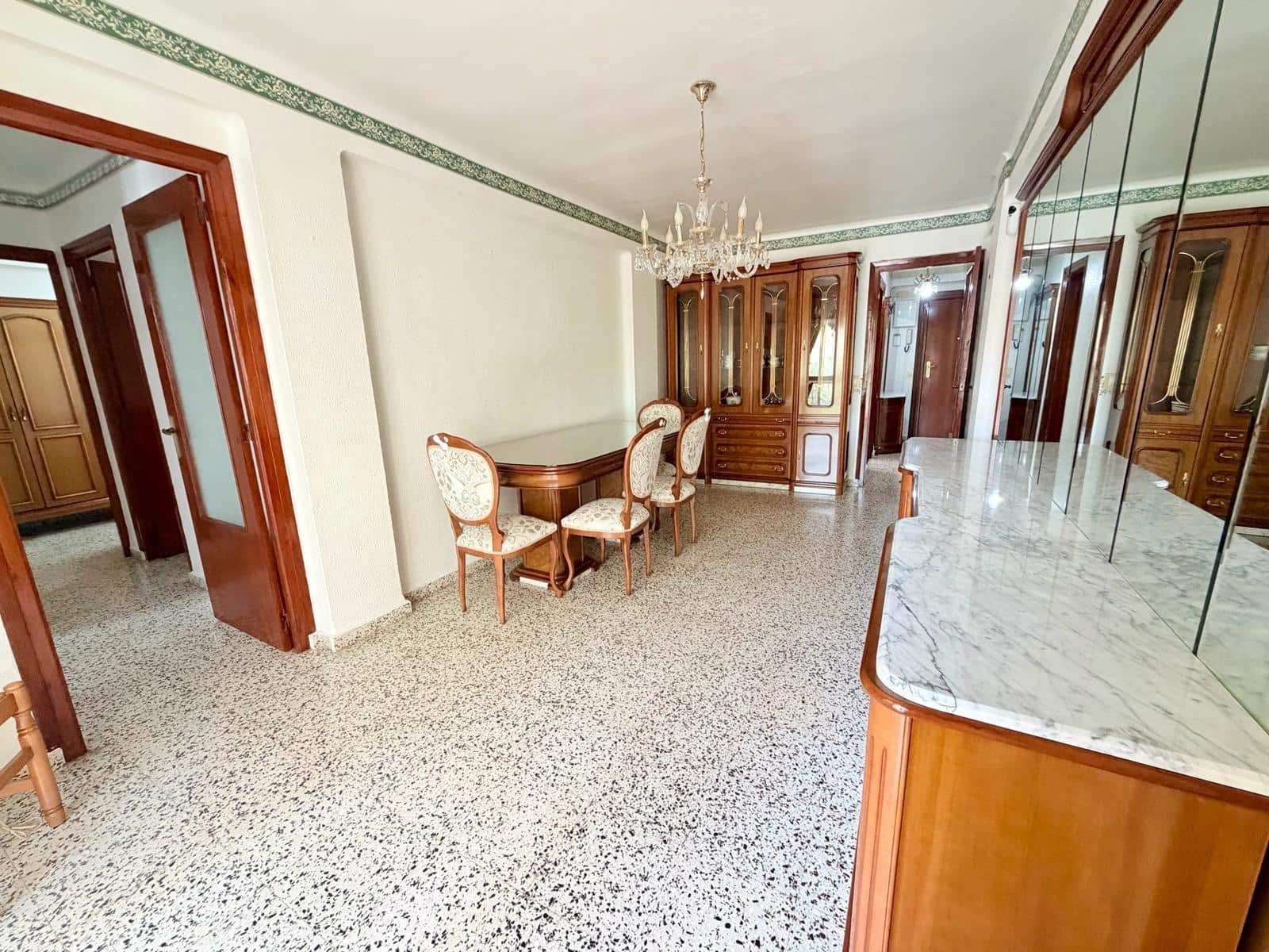 3 soveværelse Lejlighed til salg i Malaga by - € 262.000 (Ref: 9920525)