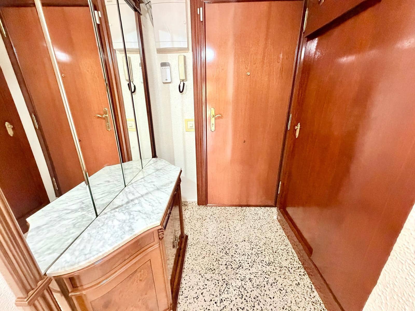 3 soveværelse Lejlighed til salg i Malaga by - € 262.000 (Ref: 9920525)