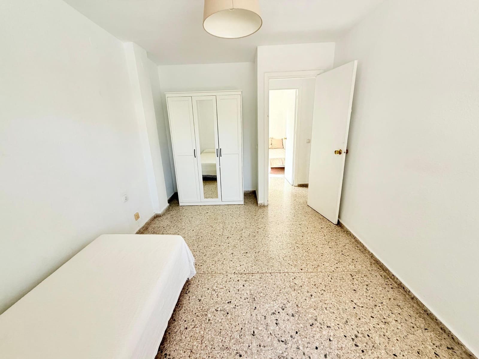 Piso de 3 habitaciones en Málaga ciudad en venta - 319.000 € (Ref: 9973388)