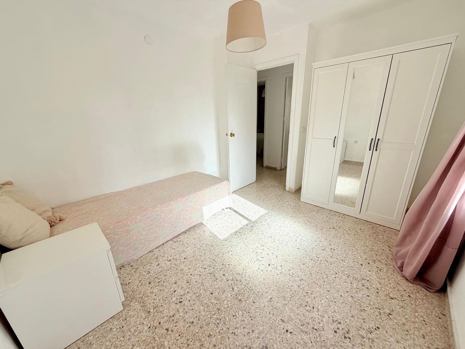 Piso de 3 habitaciones en Málaga ciudad en venta - 319.000 € (Ref: 9973388)