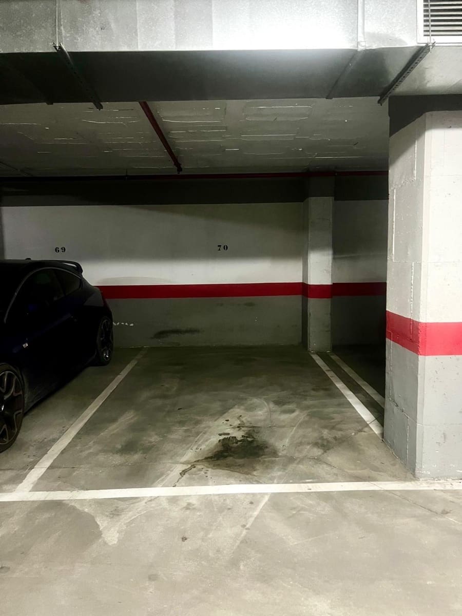 3 Zimmer Wohnung zu verkaufen in Malaga Stadt mit Pool Garage - 420.000 € (Ref: 9981310)