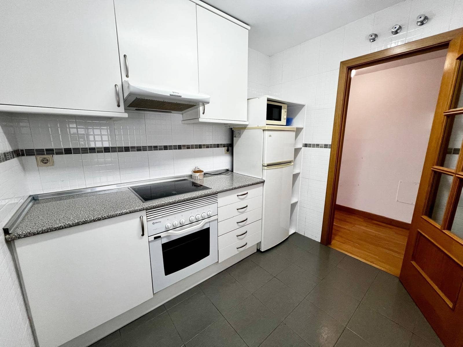 3 Zimmer Wohnung zu verkaufen in Malaga Stadt mit Pool Garage - 420.000 € (Ref: 9981310)