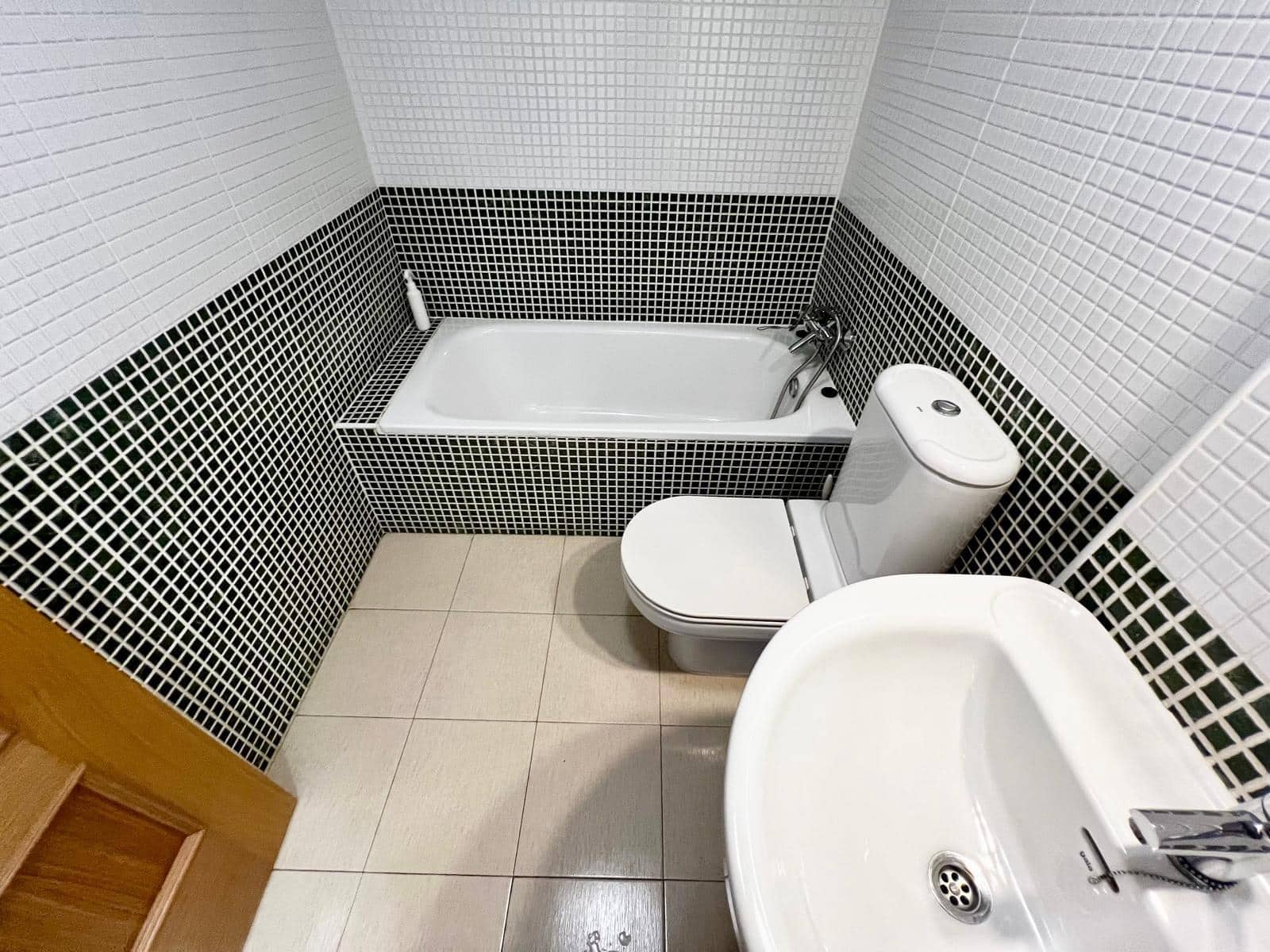 3 Zimmer Wohnung zu verkaufen in Malaga Stadt mit Pool Garage - 420.000 € (Ref: 9981310)