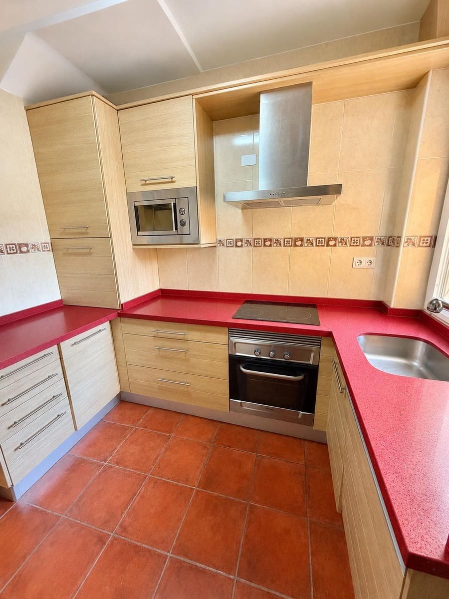 3 slaapkamer Flat te koop in Puerto de la Torre - € 240.000 (Ref: 9981314)