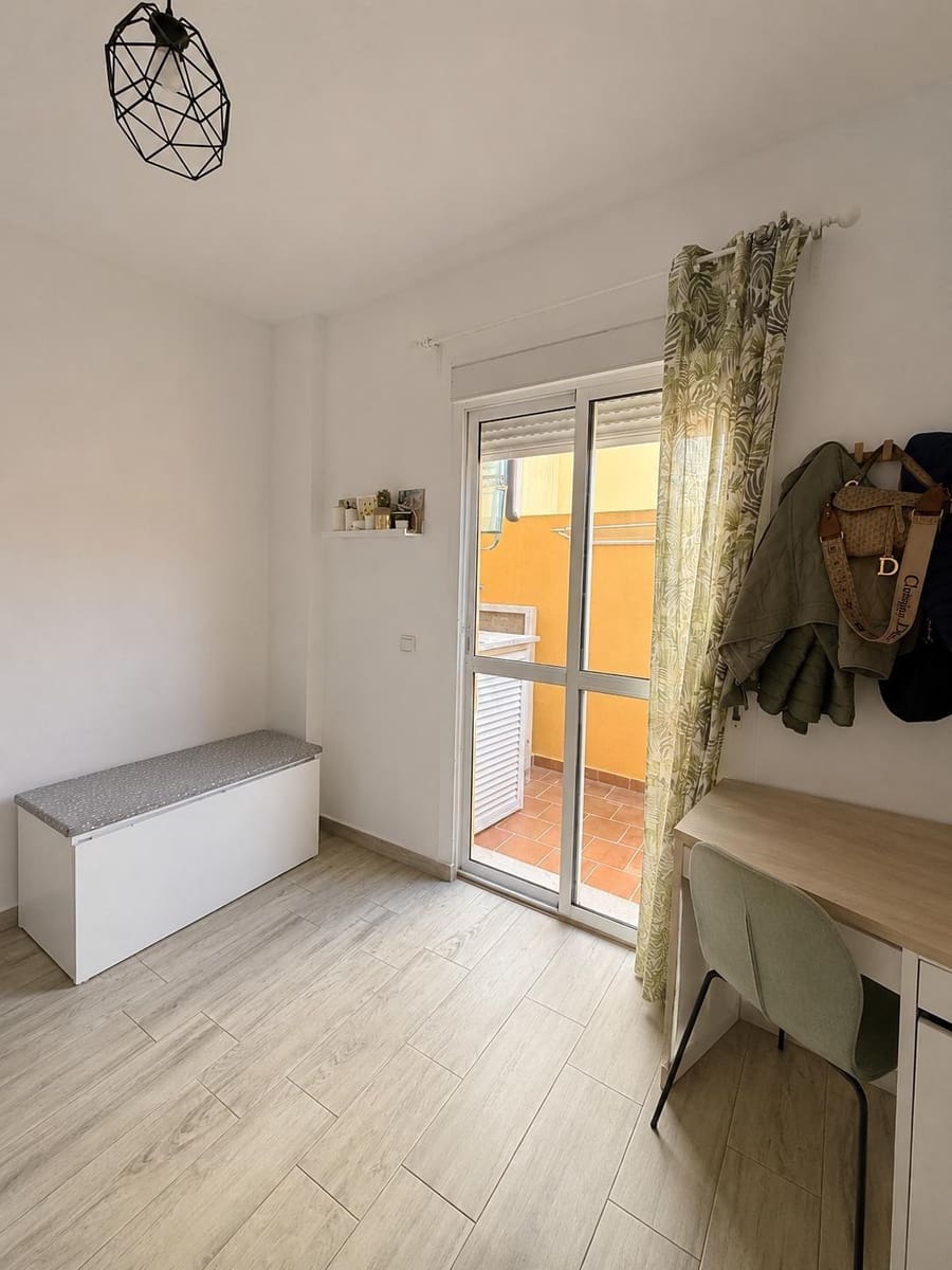 3 slaapkamer Flat te koop in Puerto de la Torre - € 240.000 (Ref: 9981314)