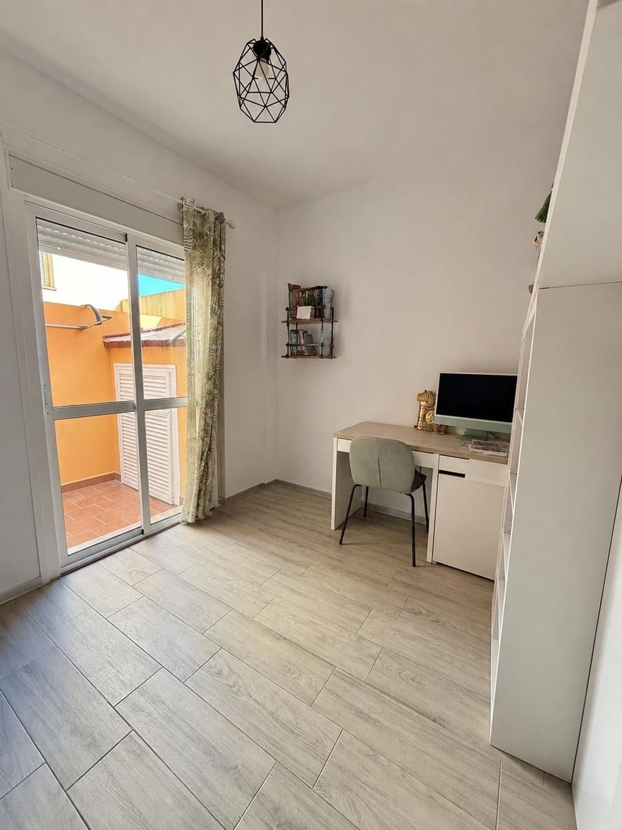 3 slaapkamer Flat te koop in Puerto de la Torre - € 240.000 (Ref: 9981314)
