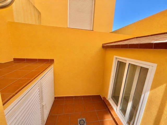 3 slaapkamer Flat te koop in Puerto de la Torre, Málaga stad - € 240.000 (Ref: 9981314)