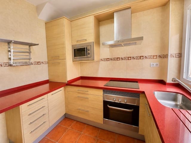 3 slaapkamer Flat te koop in Puerto de la Torre, Málaga stad - € 240.000 (Ref: 9981314)