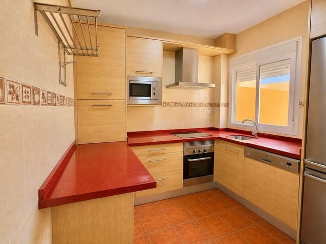 3 slaapkamer Flat te koop in Puerto de la Torre, Málaga stad - € 240.000 (Ref: 9981314)