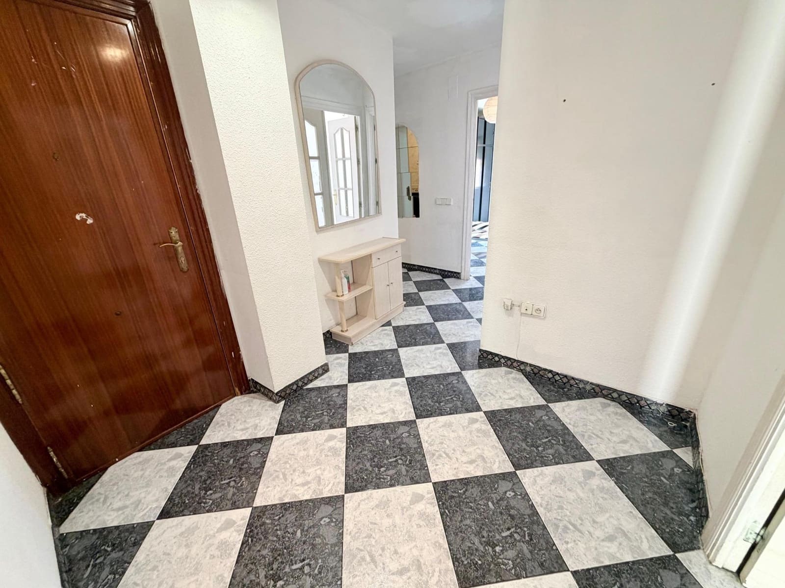 3 soveværelse Lejlighed til salg i Malaga by - € 255.000 (Ref: 9981316)