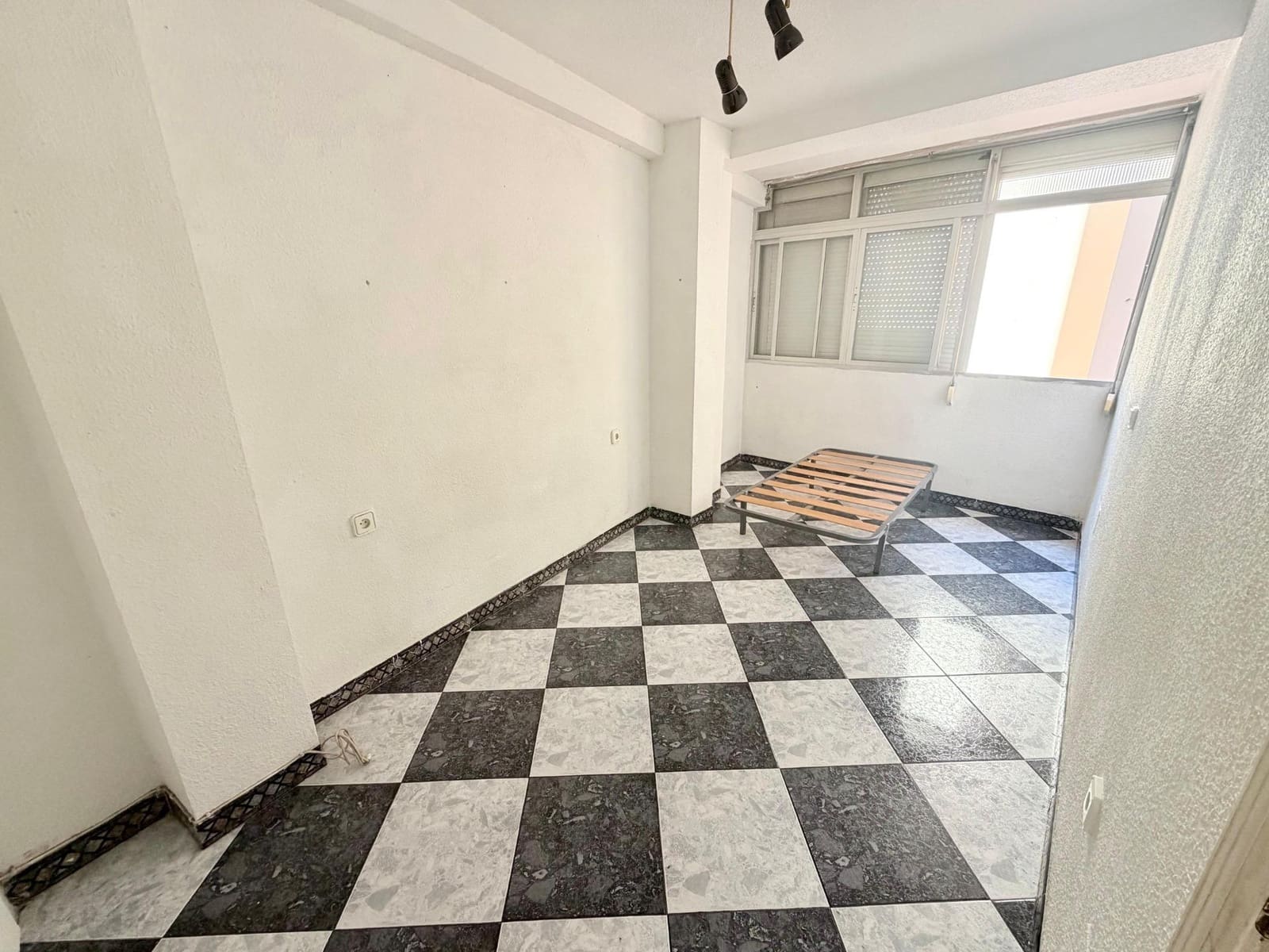 3 soveværelse Lejlighed til salg i Malaga by - € 255.000 (Ref: 9981316)