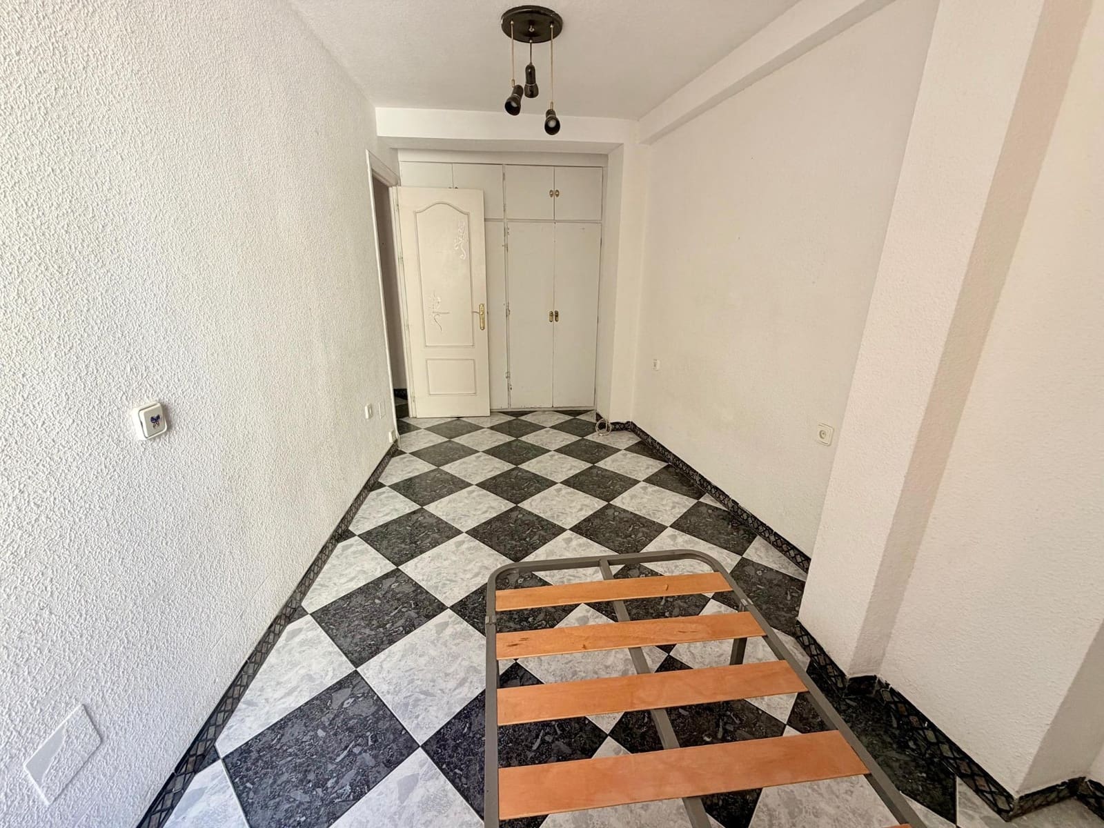 3 soveværelse Lejlighed til salg i Malaga by - € 255.000 (Ref: 9981316)