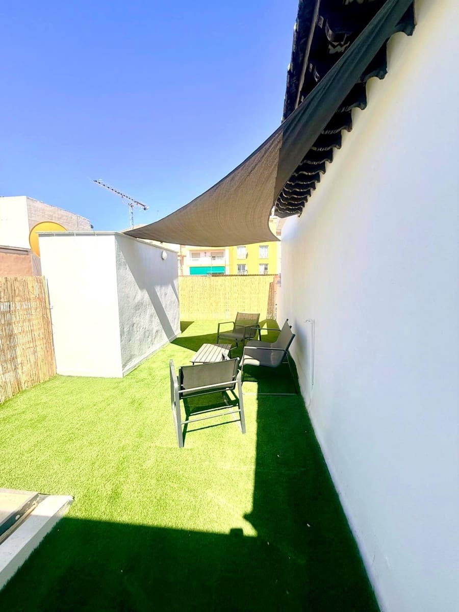 2 slaapkamer Rijtjeshuis te koop in Malaga stad - € 249.000 (Ref: 9981318)