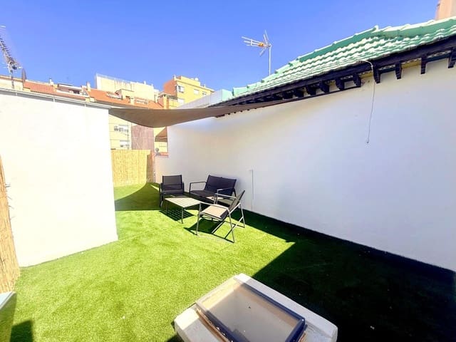 2 slaapkamer Rijtjeshuis te koop in Málaga stad - € 249.000 (Ref: 9981318)