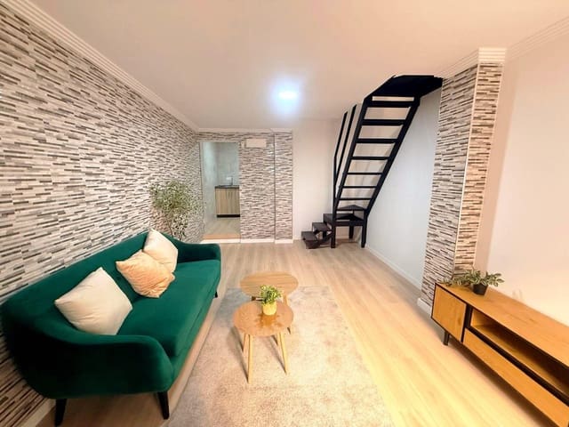 2 slaapkamer Rijtjeshuis te koop in Málaga stad - € 249.000 (Ref: 9981318)