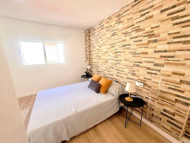 2 slaapkamer Rijtjeshuis te koop in Málaga stad - € 249.000 (Ref: 9981318)