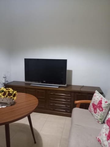 3 sovrum Lägenhet att hyra i Granada stad - 700 € (Ref: 9674859)