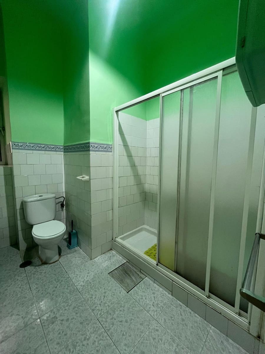 3 sovrum Lägenhet att hyra i Granada stad - 700 € (Ref: 9674859)