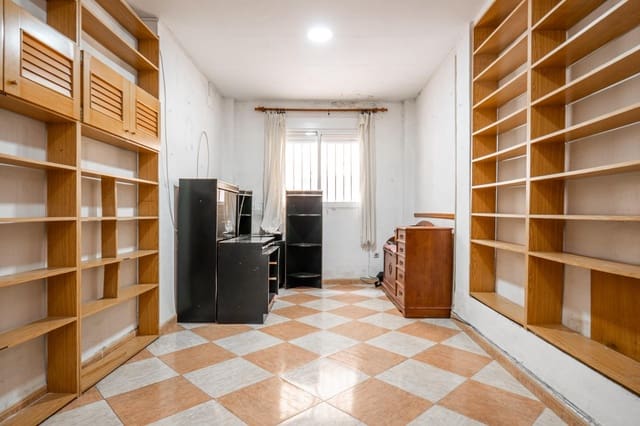6 quarto Casa em Banda para venda em Granada cidade - 300 000 € (Ref: 9674861)