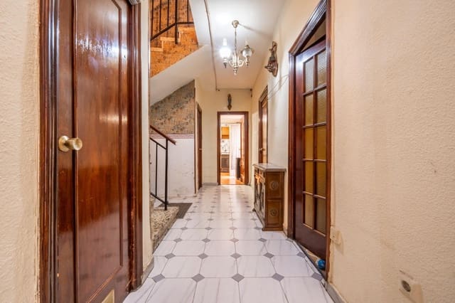 6 quarto Casa em Banda para venda em Granada cidade - 300 000 € (Ref: 9674861)