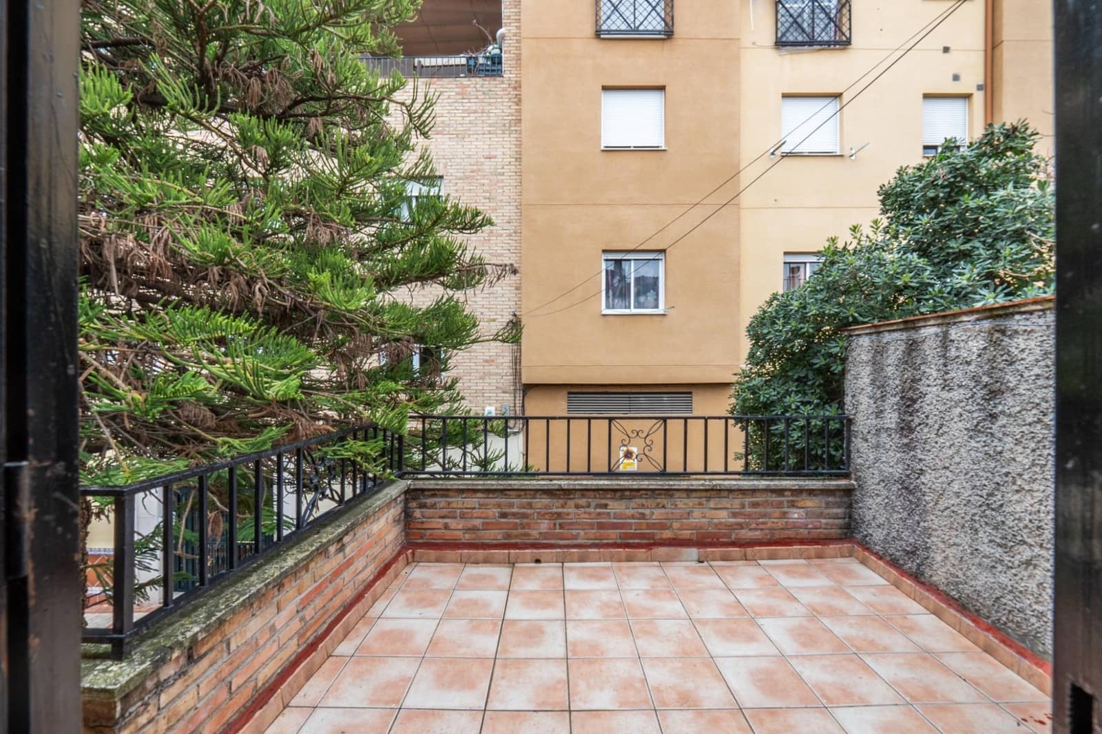 6 bedroom Townhouse for sale in Granada city - € 300,000 (Ref: 9674861)