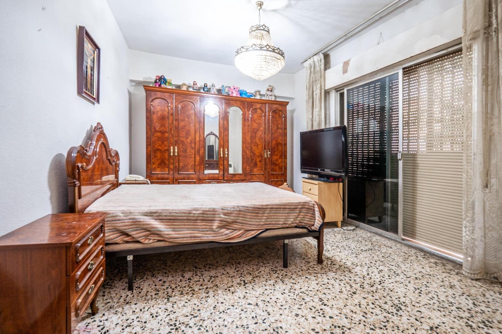 6 bedroom Townhouse for sale in Granada city - € 300,000 (Ref: 9674861)