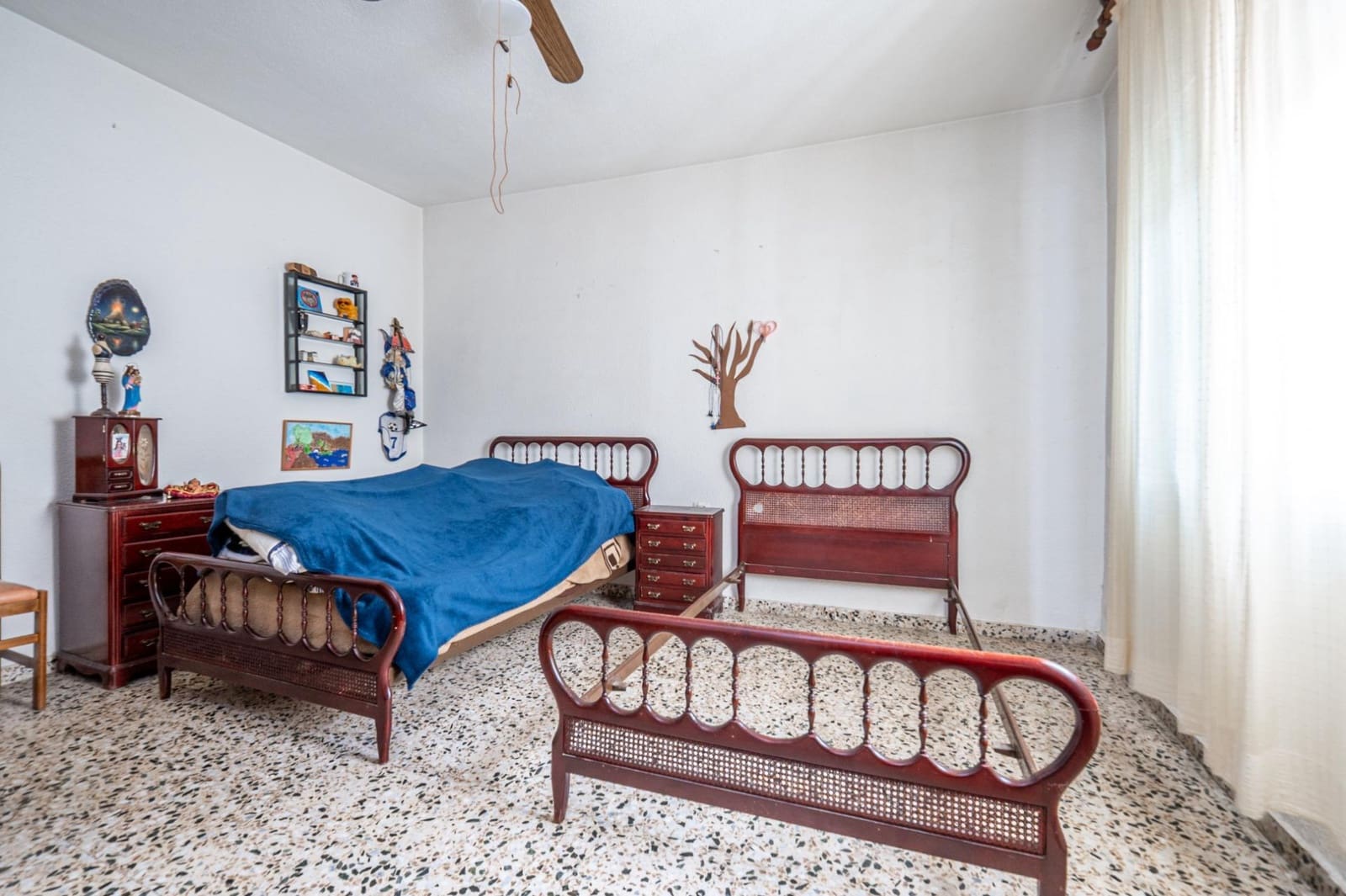 6 bedroom Townhouse for sale in Granada city - € 300,000 (Ref: 9674861)