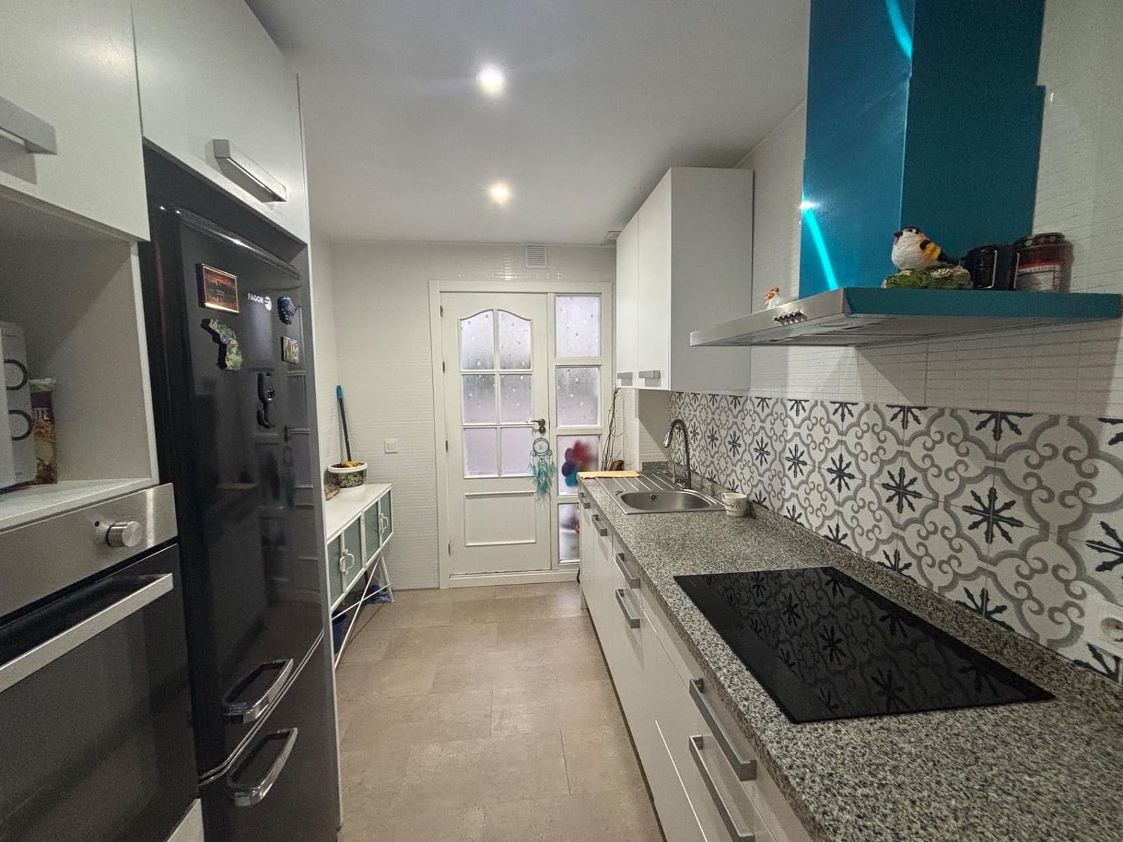 3 soveværelse Lejlighed til leje i La Zubia - € 850 (Ref: 9674863)