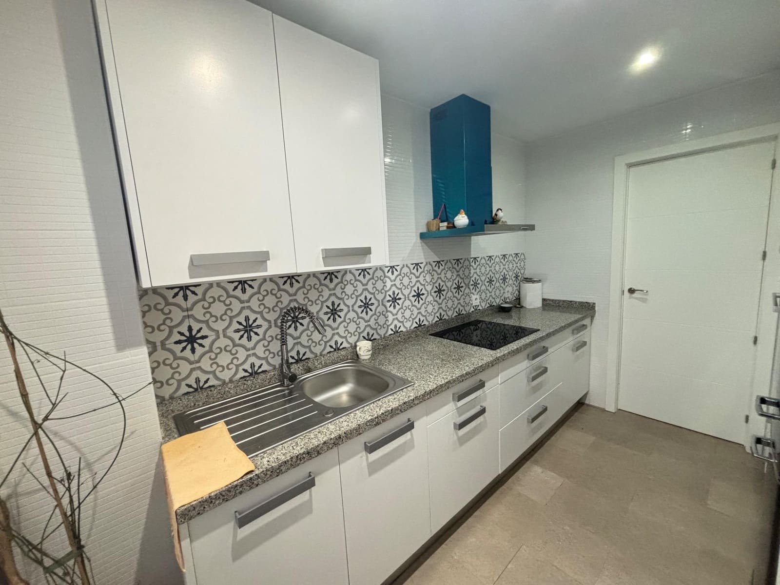 3 soveværelse Lejlighed til leje i La Zubia - € 850 (Ref: 9674863)