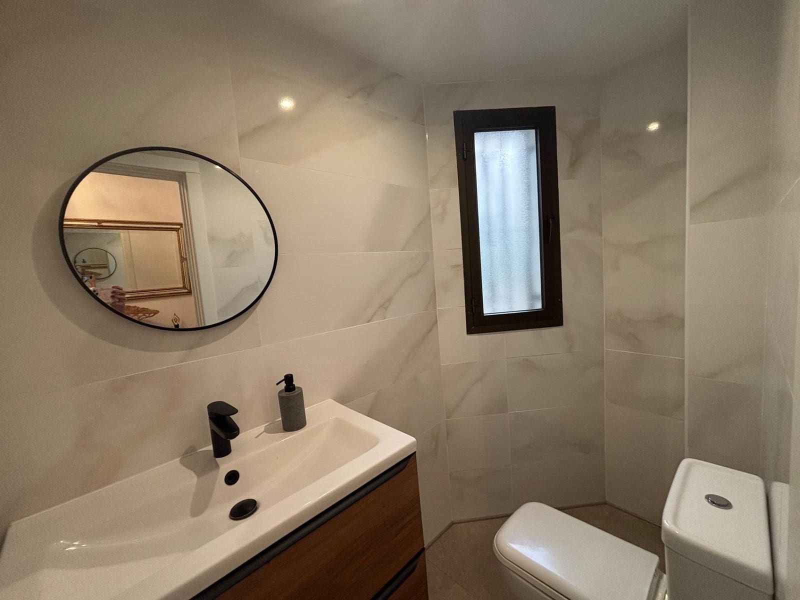 3 soveværelse Lejlighed til leje i La Zubia - € 850 (Ref: 9674863)