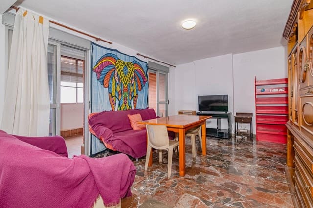 4 Zimmer Apartment zu verkaufen in Granada Stadt mit Garage - 218.000 € (Ref: 9674864)
